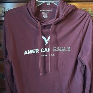Maroon American Eagle long sleeve tshirt hoodie with pockets